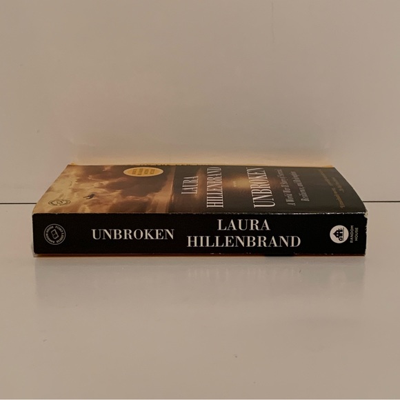 [4/$50] LAURA HILLENBRAND UNBROKEN A WORLD WAR 2 STORY WAR MEMOIR PAPERBACK BOOK - Picture 3 of 4